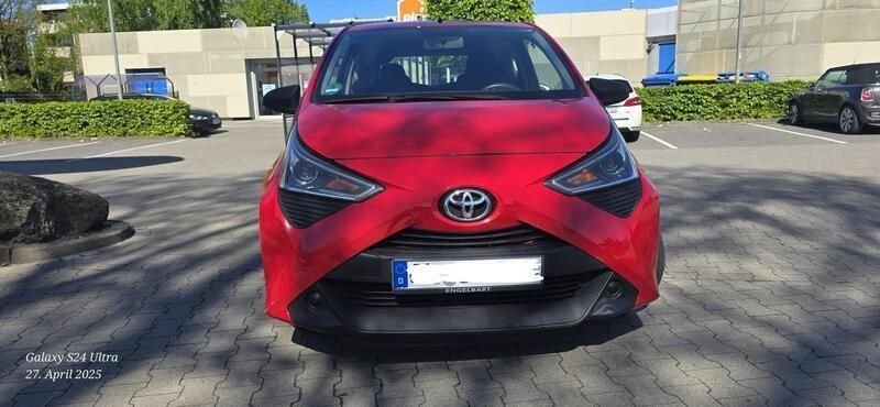 Rot Gebraucht 2020 Toyota Aygo Kleinwagen | 5.300 € (Guter Preis) - Bild 1/4