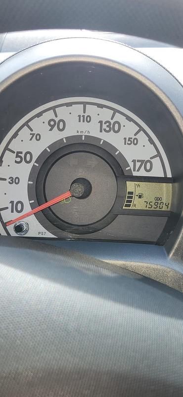 Gebraucht Peugeot 107 Filou 68 PS (50 kW) 2009 Silber Kleinwagen