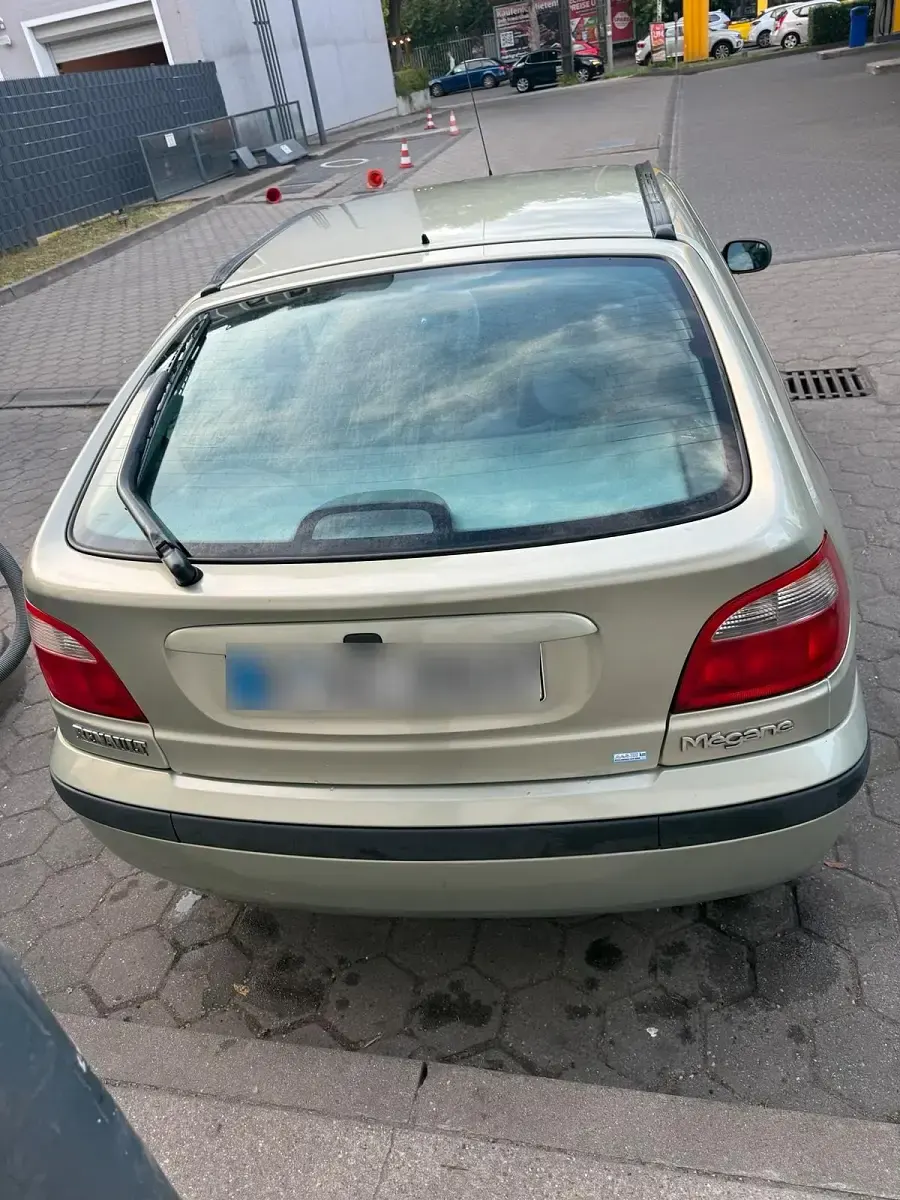 Gebraucht Renault Mégane 107 PS (78 kW) 1999 Grün Kleinwagen