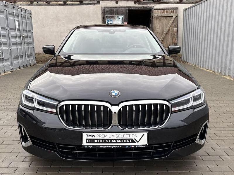 Gebraucht BMW 540 Efficient Dynamics 340 PS (250 kW) 2022 Schwarz Limousine
