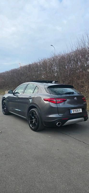 Gebraucht Alfa Romeo Stelvio Super 280 PS (205 kW) 2018 Grau SUV