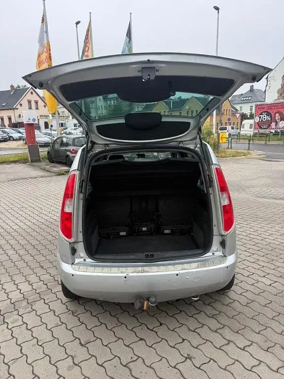 Gebraucht Skoda Roomster Plus Edition 86 PS (63 kW) 2009 Silber Van / Kleinbus