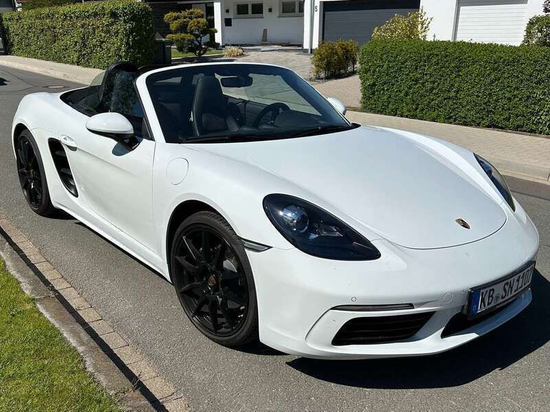 Weiß Gebraucht 2018 Porsche Boxster Spyder Cabrio | 59.718 € - Bild 1/4