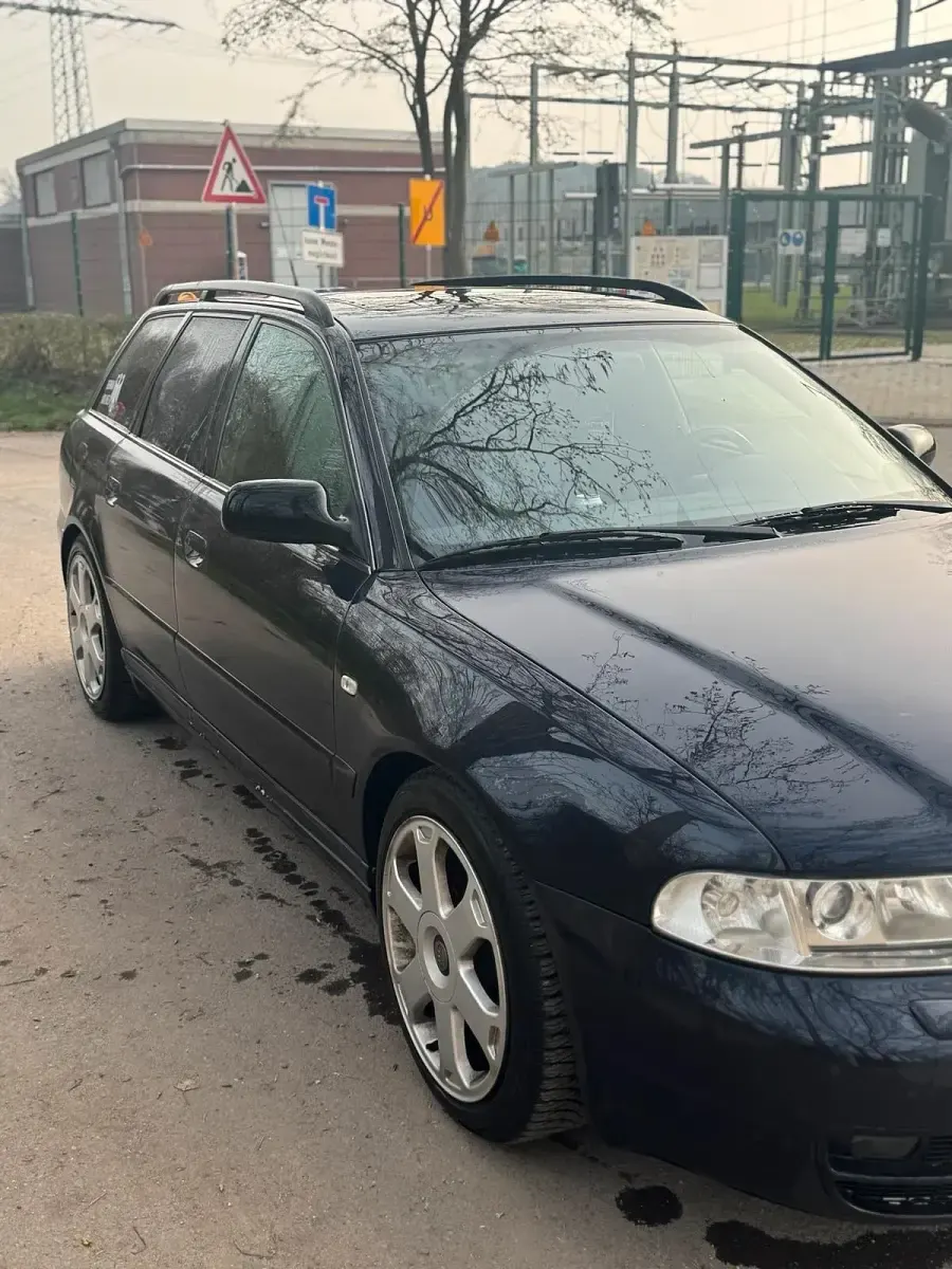 Gebraucht Audi S4 265 PS (194 kW) 2000 Blau Kombi