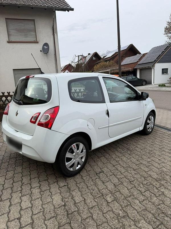 Second-hand Renault Twingo 75 CP (55 kW) 2012 Alb Hatchback