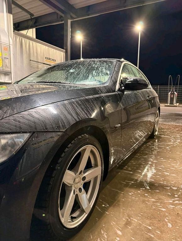Schwarz Gebraucht 2007 BMW 335 Sport Line Coupé | 10.500 € (Superpreis) - Bild 1/4