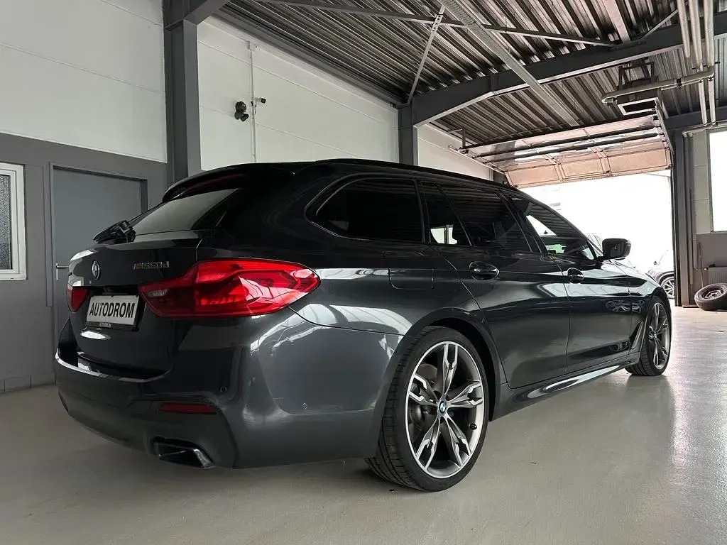 Gebraucht BMW M550 Performance 400 PS (294 kW) 2019 Grau Kombi