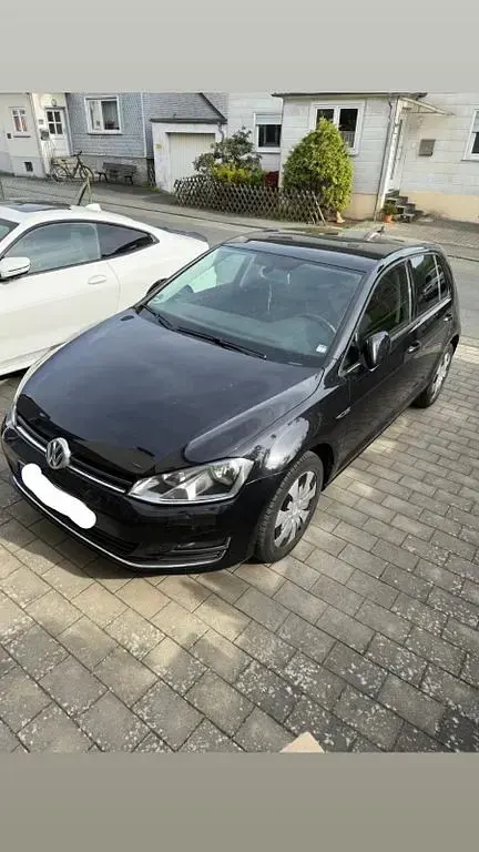 Gebraucht VW Golf VII LOUNGE 110 PS (80 kW) 2015 Schwarz Limousine