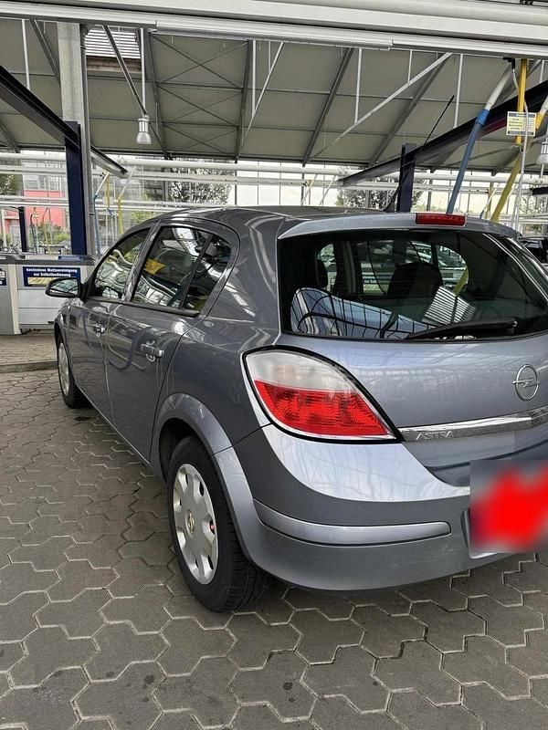 Gebraucht Opel Astra 90 PS (66 kW) 2005 Blau Kombi