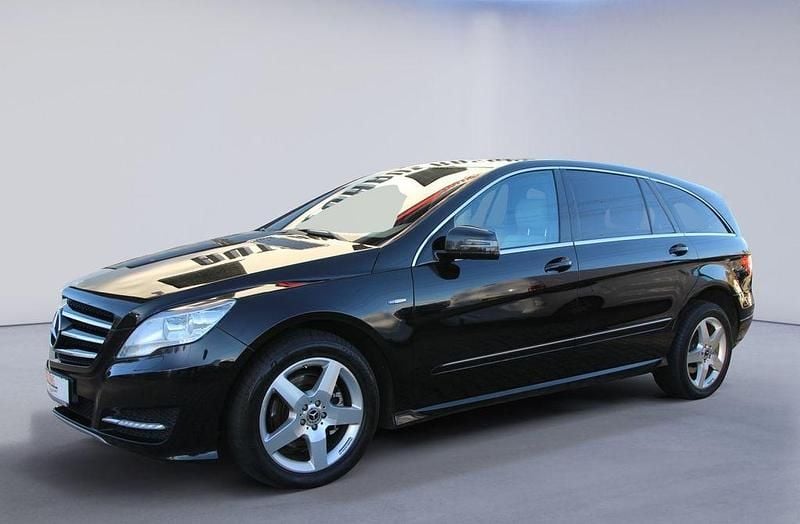 Schwarz Gebraucht 2011 Mercedes R350 AMG line Van / Kleinbus | 10.490 € (Superpreis) - Bild 1/4