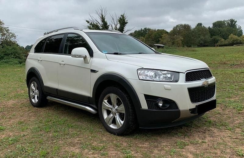 Weiß Gebraucht 2012 Chevrolet Captiva SUV | 5.500 € (Fairer Preis) - Bild 1/4
