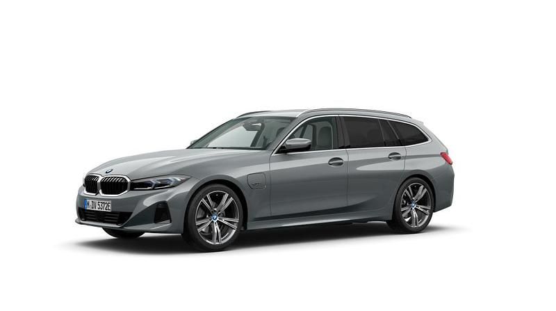 Gebraucht 2022 BMW 330 Comfort Edition Kombi | 37.810 € (Etwas zu teuer) - Bild 1/3