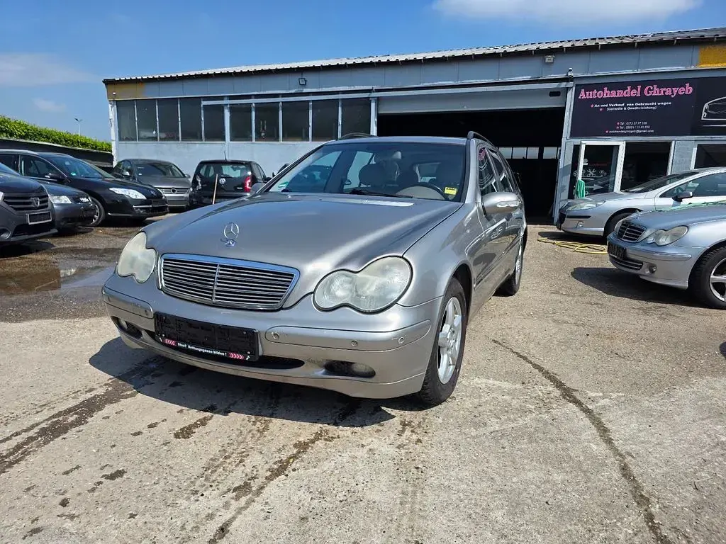 Second-hand Mercedes C200 163 CP (119 kW) 2002 Argintiu Break