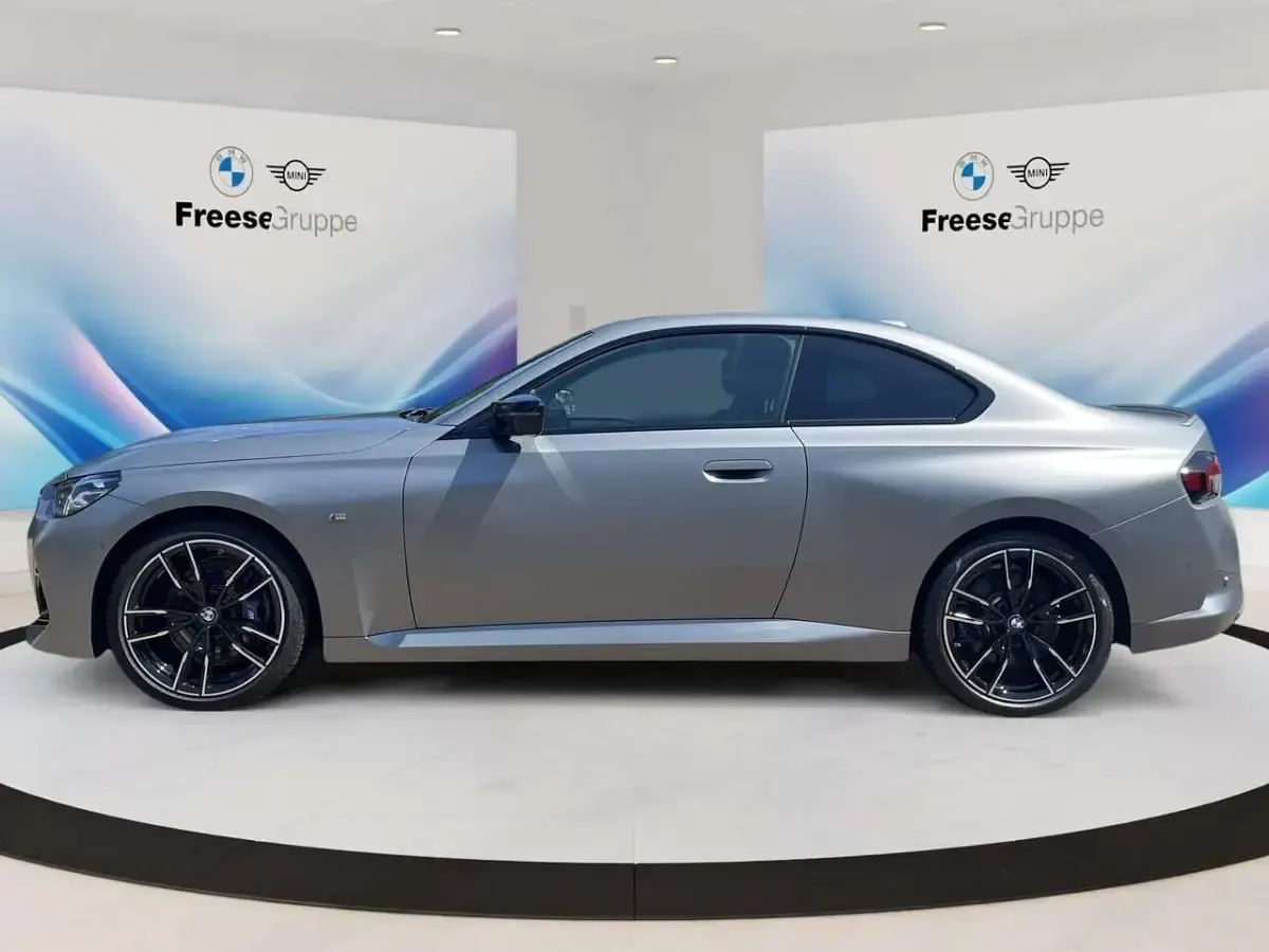 Gebraucht BMW M240i M Sport 374 PS (275 kW) 2025 Silber Coupé