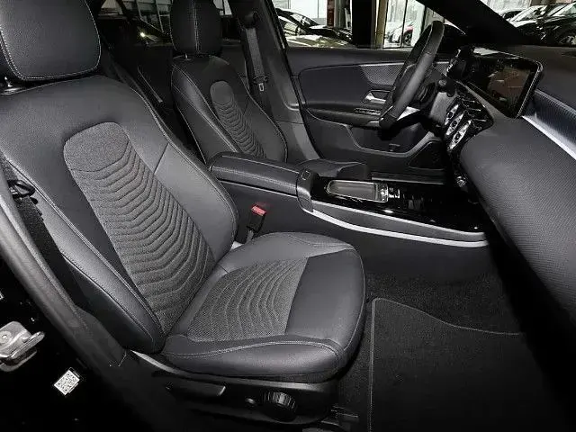 Gebraucht Mercedes A200 163 PS (119 kW) 2026