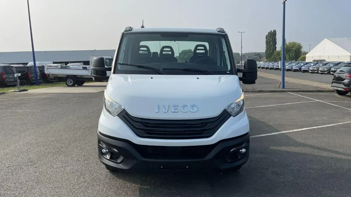 Neu Iveco Daily 160 PS (117 kW) 2025 Blanc Van