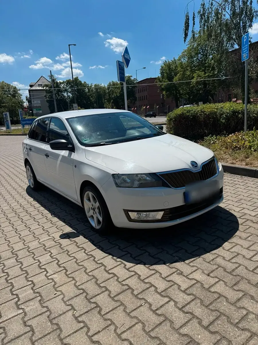 Gebraucht Skoda Rapid 75 PS (55 kW) 2014 Weiß Kleinwagen
