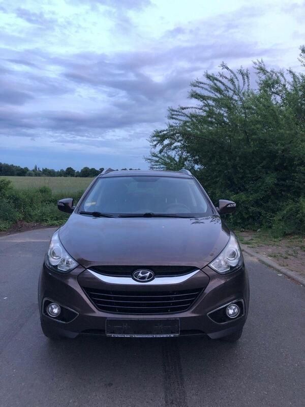 Braun Gebraucht 2012 Hyundai ix35 Style SUV | 6.799 € (Guter Preis) - Bild 1/4
