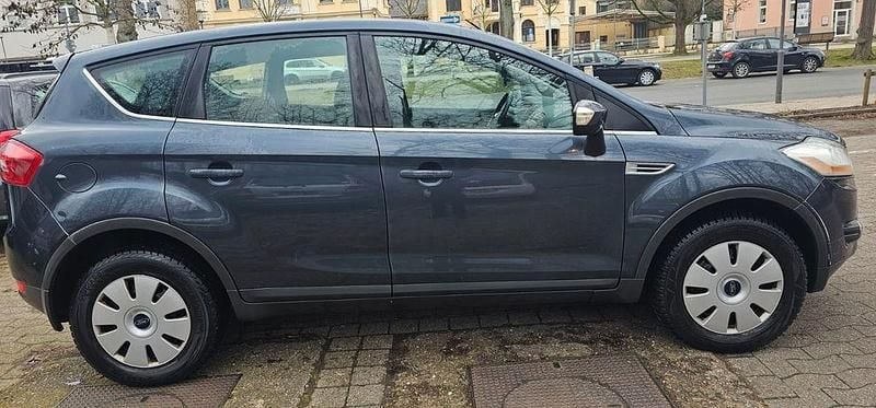 Gebraucht Ford Kuga Trend 136 PS (100 kW) 2010 Grau SUV