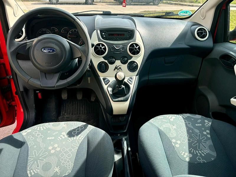 Gebraucht Ford Ka Trend 69 PS (50 kW) 2010 Rot Kleinwagen