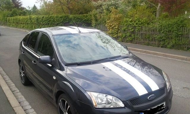 Gebraucht Ford Focus 101 PS (74 kW) 2008 Grau metallic Limousine