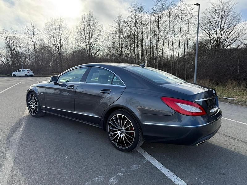 Gebraucht Mercedes CLS350 265 PS (194 kW) 2011 Grau Limousine