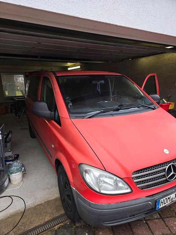 Rot Gebraucht 2004 Mercedes Vito Van | 4.000 € - Bild 1/4