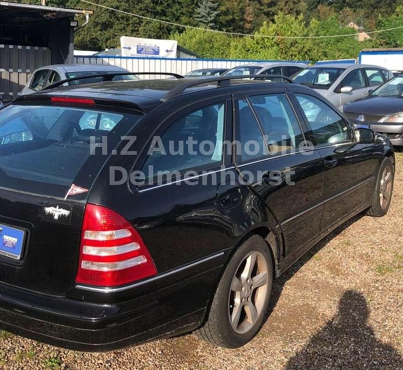 Gebraucht Mercedes C220 150 PS (110 kW) 2006 Schwarz Kombi