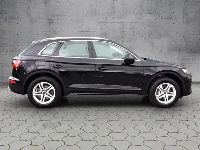 Gebraucht Audi Q5 Ambiente 299 PS (219 kW) 2025 Mythosschwarz metallic SUV