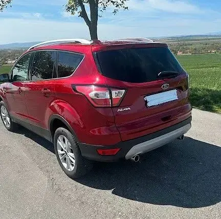 Gebraucht Ford Kuga Titanium 150 PS (110 kW) 2019 Rot SUV