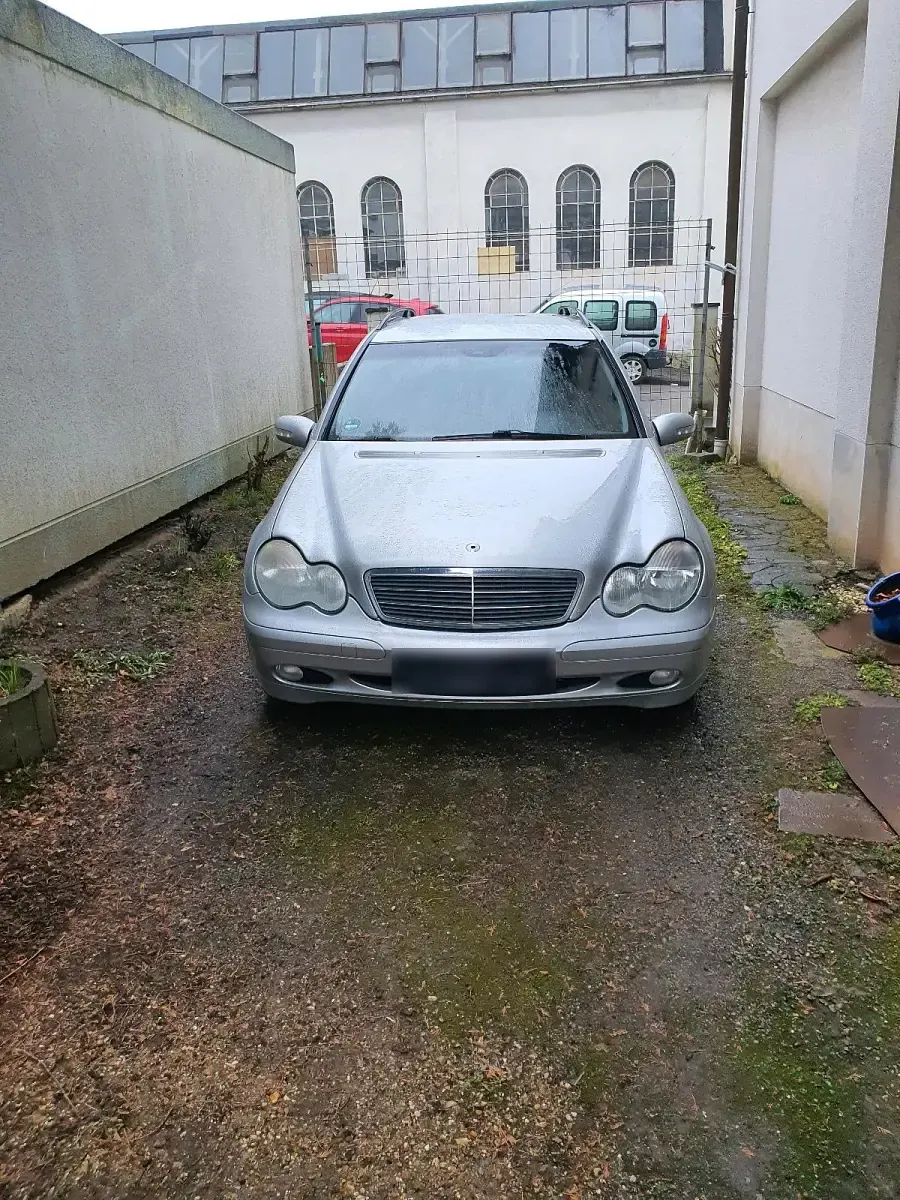 Gebraucht Mercedes C180 143 PS (105 kW) 2003 Silber Kombi