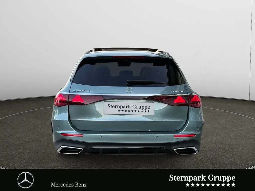 Gebraucht Mercedes E300 AMG 313 PS (230 kW) 2025 Lack verdesilber Kombi