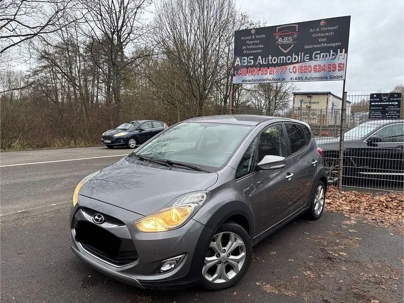 Gebraucht Hyundai ix20 116 PS (85 kW) 2015 Grau Kleinwagen