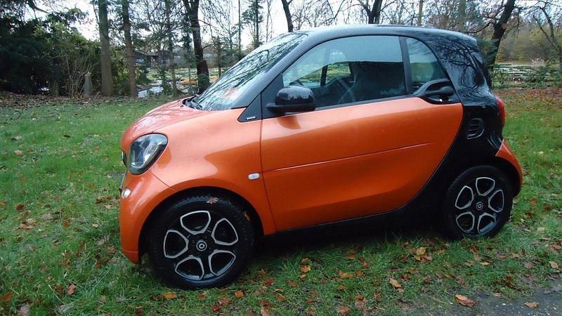 Orange Gebraucht 2015 Smart ForTwo Coupé Prime Coupé | 6.300 € (Fairer Preis) - Bild 1/4