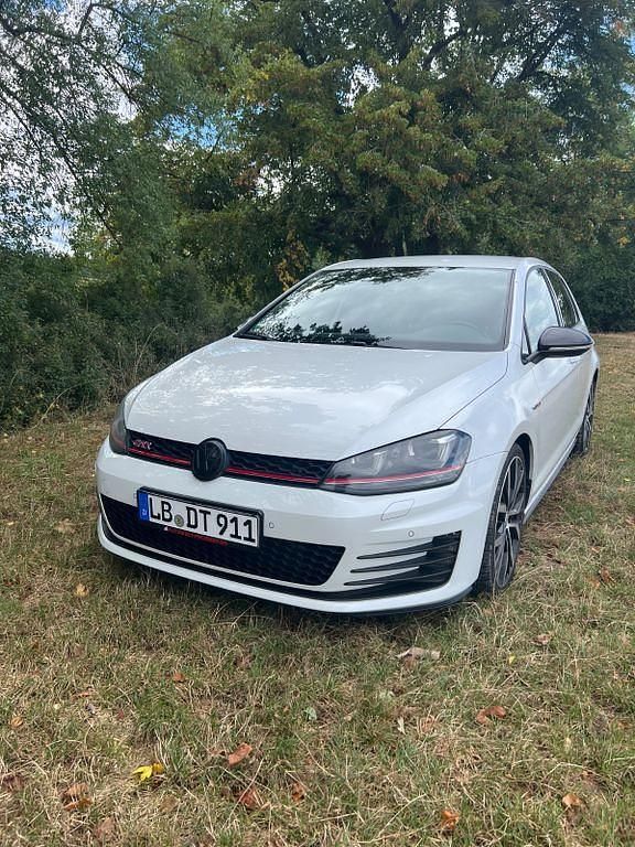 Weiß Gebraucht 2014 VW Golf GTI Limousine | 13.900 € (Fairer Preis) - Bild 1/4
