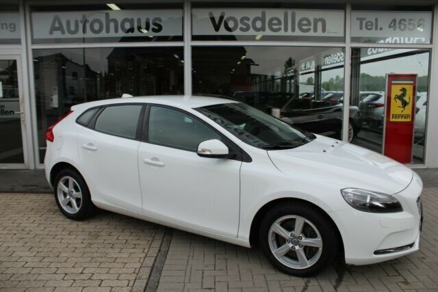 Gebraucht Volvo V40 Kinetic 190 PS (139 kW) 2014 Weiß Kombi