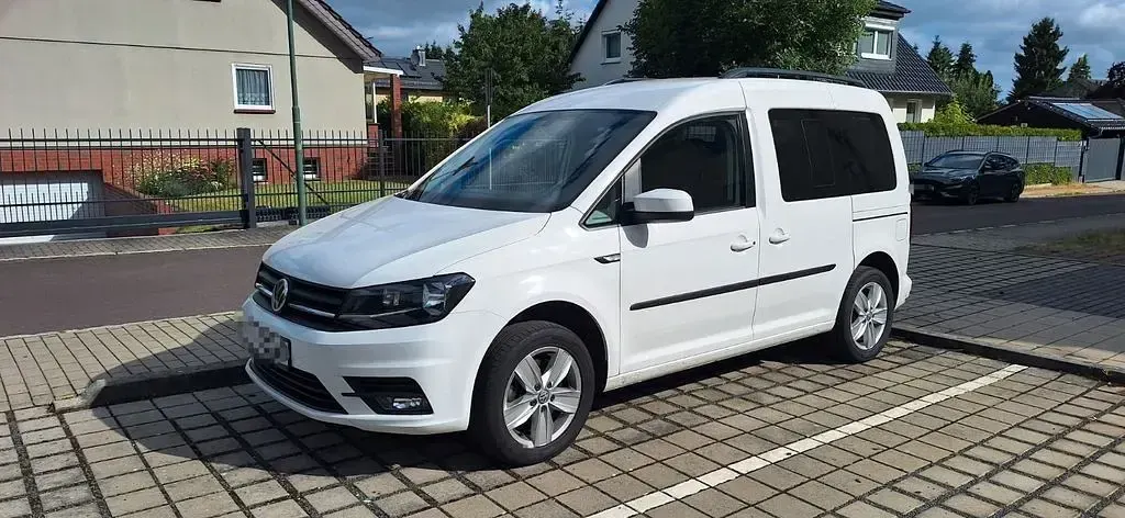 Gebraucht VW Caddy Trendline 131 PS (96 kW) 2019 Weiß Van / Kleinbus
