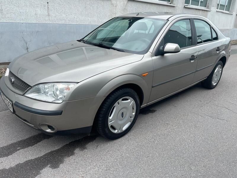 Silber Gebraucht 2002 Ford Mondeo Limousine | 1.650 € (Fairer Preis) - Bild 1/4