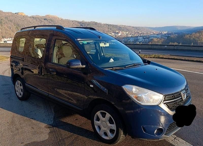Gebraucht Dacia Dokker Lauréate 116 PS (85 kW) 2017 Blau Van / Kleinbus