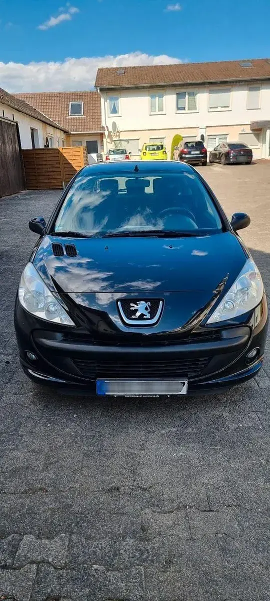 Gebraucht Peugeot 206 60 PS (44 kW) 2010 Schwarz Limousine
