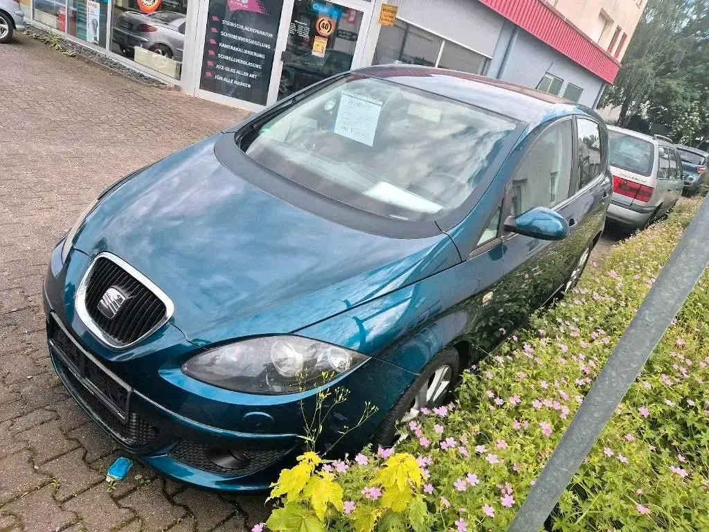 Gebraucht Seat Altea 125 PS (91 kW) 2009 Blau Kleinwagen