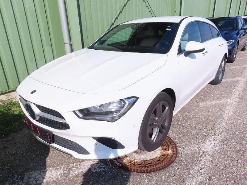Weiß Gebraucht 2020 Mercedes CLA180 Limousine | 19.990 € (Superpreis) - Bild 1/4