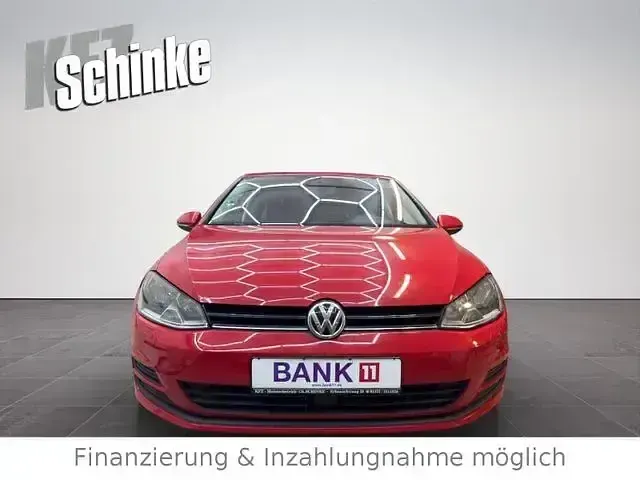 Gebraucht VW Golf VII Comfortline 130 PS (95 kW) 2015 Rot Limousine