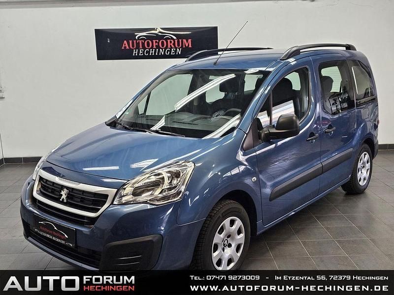 Gebraucht Peugeot Partner Tepee Active 98 PS (72 kW) 2018 Blau Van / Kleinbus