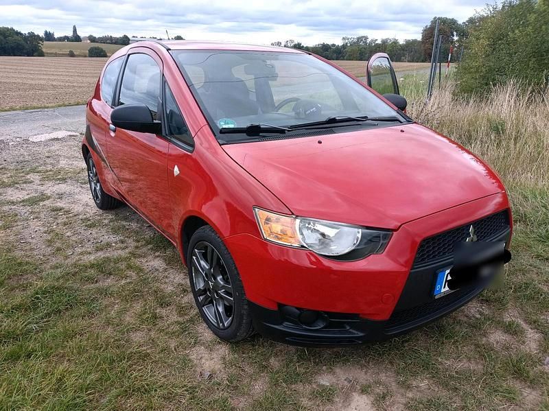 Rot Gebraucht 2009 Mitsubishi Colt Kleinwagen | 2.800 € (Fairer Preis) - Bild 1/4