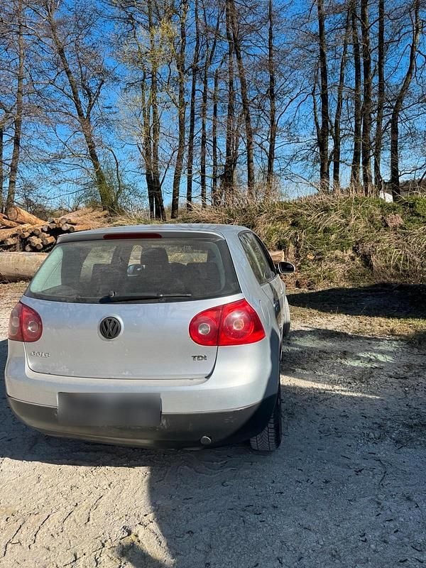 Gebraucht VW Golf V 105 PS (77 kW) 2006 Silber Kleinwagen