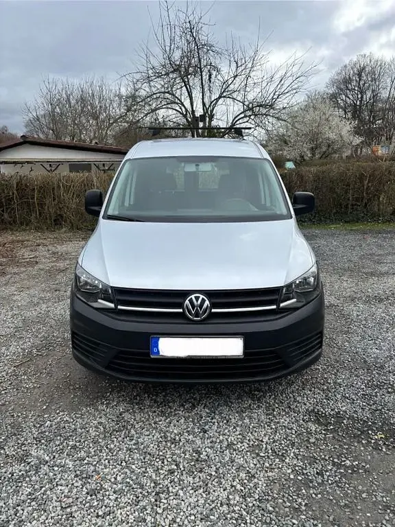 Usata VW Caddy 102 CV (75 kW) 2017 Argento Monovolume