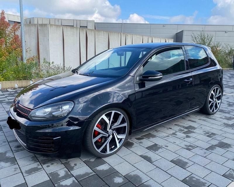 Schwarz Gebraucht 2010 VW Golf GTI Limousine | 7.890 € (Fairer Preis) - Bild 1/4