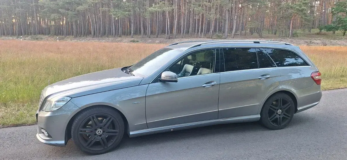 Gebraucht Mercedes E250 Avantgarde 204 PS (150 kW) 2010 Grau Kombi