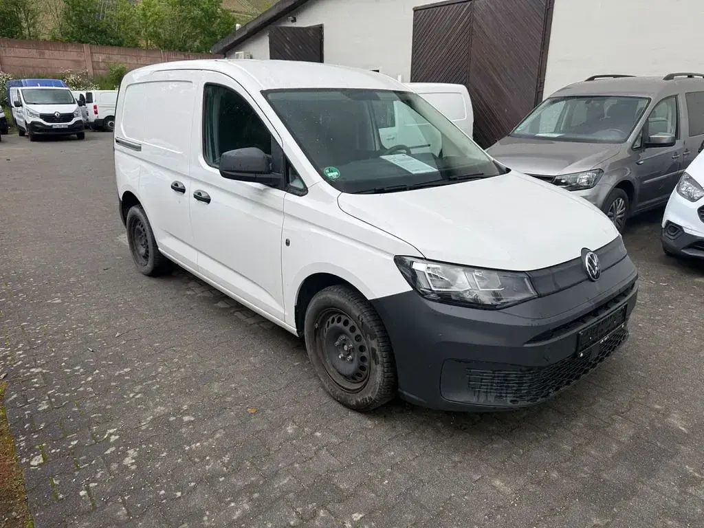 Usata VW Caddy Basis 102 CV (75 kW) 2022 Bianco Monovolume